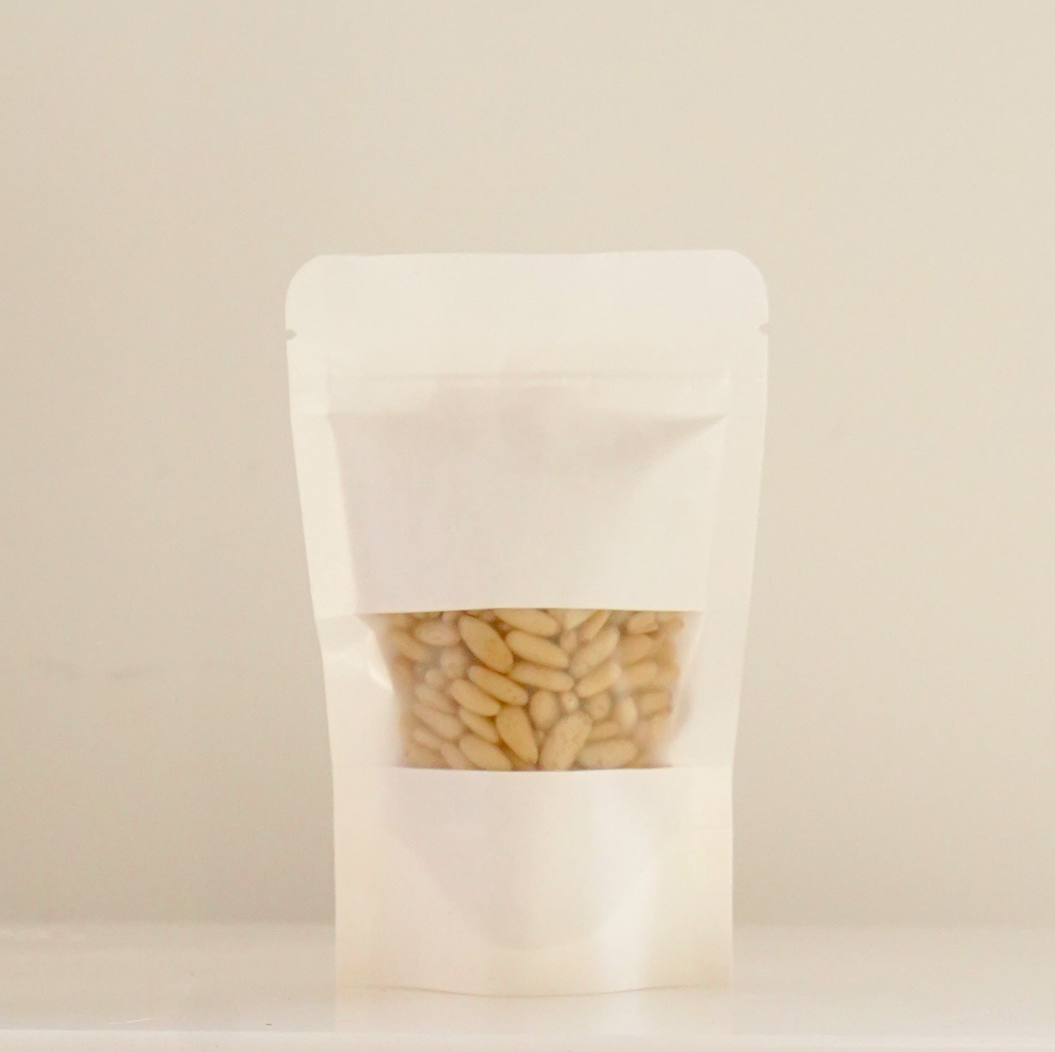 Piñones ecológicos pelados - 60g - Imagen 2